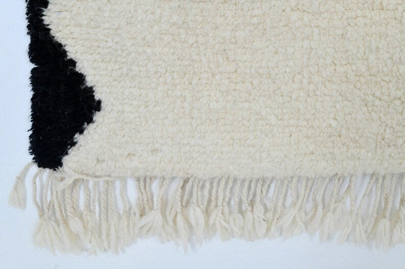 White mrirt carpet| soft wool |customize your size| moroccan rug