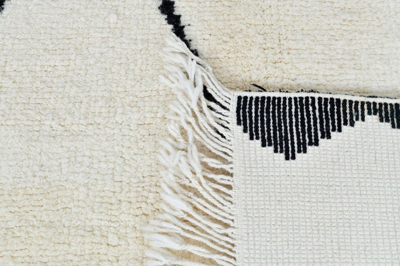 White mrirt carpet| soft wool |customize your size| moroccan rug