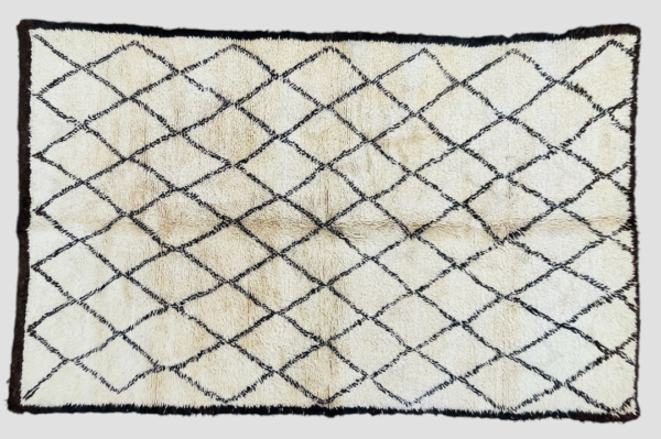 Beni Ourain Moroccan Rug – Timeless Elegance Unique from the High Atlas | 278cm X 186cm | White