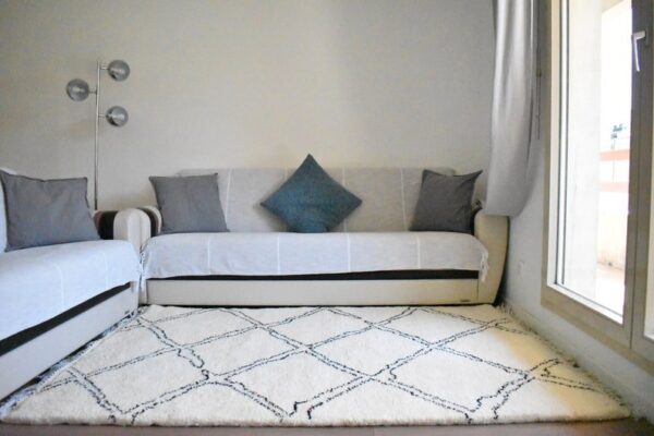 Berbère Rug Timeless Elegance Unique from the High Atlas | 150 cm x 250 cm | White - Image 2