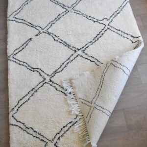 Berbère Rug Timeless Elegance Unique from the High Atlas | 150 cm x 250 cm | White