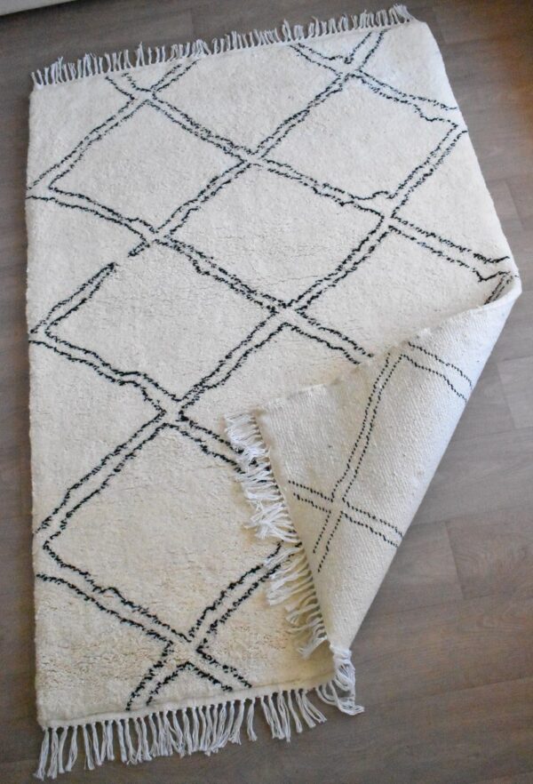 Berbère Rug Timeless Elegance Unique from the High Atlas | 150 cm x 250 cm | White