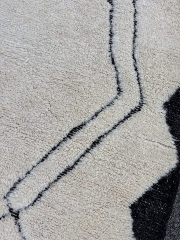 Beni ourain rug - Moroccan rug - Custom size rug - black and white - Image 2