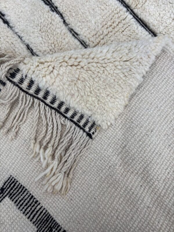 white beni ouarine rug - Moroccan rug - Custom size rug - - Image 5